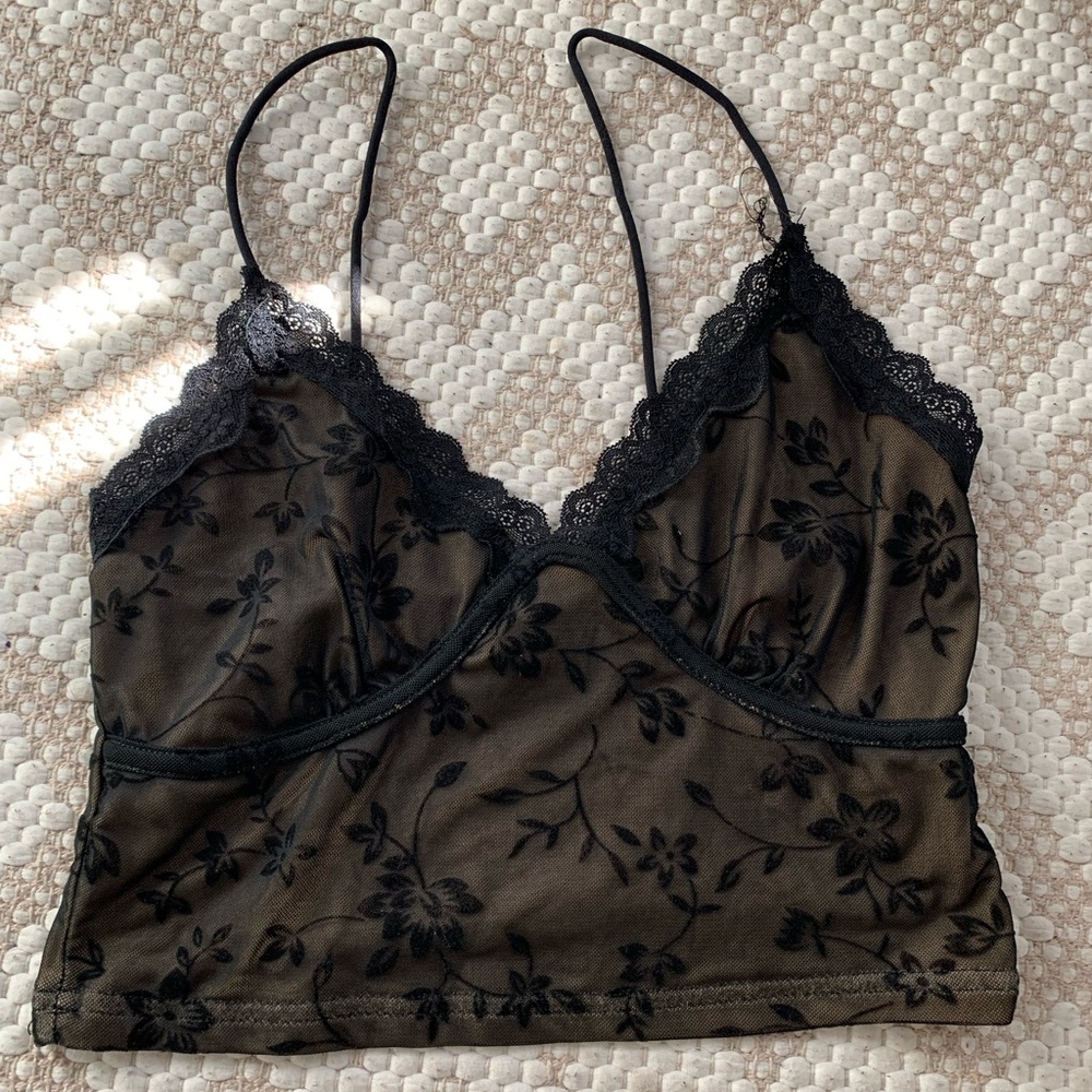 Black lace floral cami crop top!